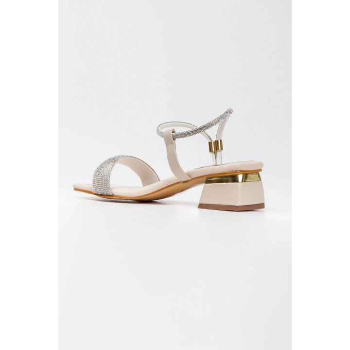 Kadın Ten-Bej Abiye Parlak Damla Taşlı Bilekten Ayarlamalı Şık Klipsli Yazlık ve Rahat Ayakkabı