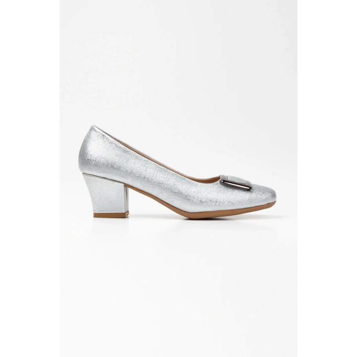 Kadın Gümüş Suni Deri 5 cm Kısa Kalın Topuklu Şık Toka Detaylı Rahat Stiletto