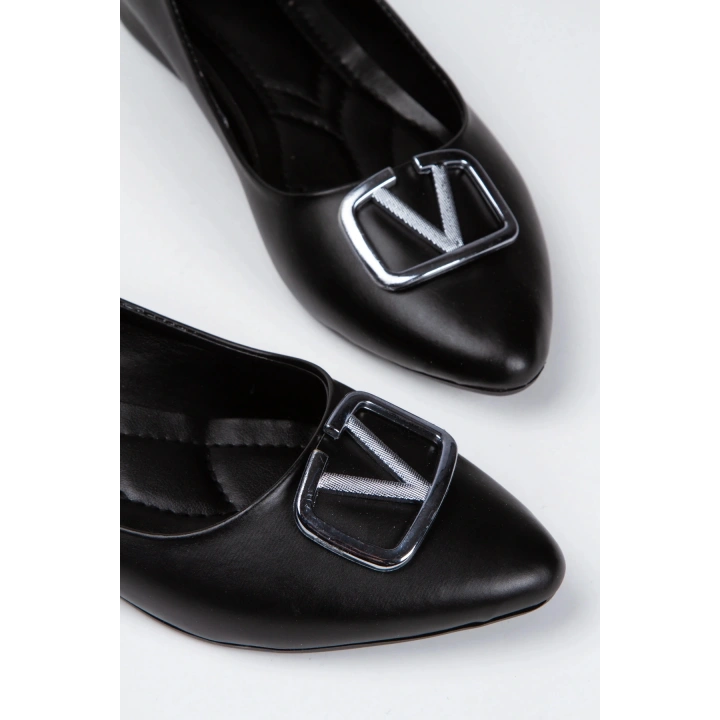 Kadın Siyah Suni Deri Cilt Şık Toka Detaylı Rahat Babet