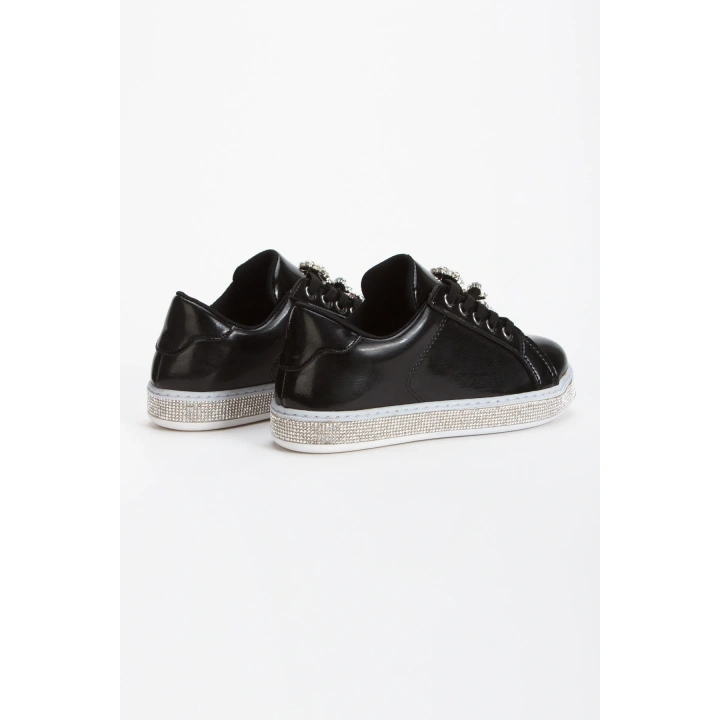 Kadın Siyah  Kırışık Beyaz Taşlı Tabanı ve Bağcıkları Şık Taş Detaylı Rahat Spor Ayakkabı