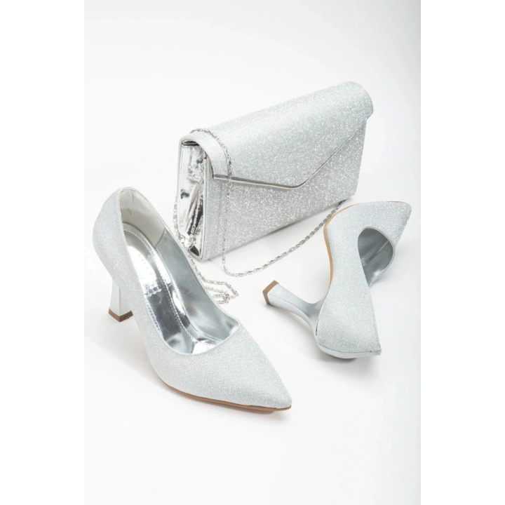 Kadın Gümüş Simli Şık Kadeh Topuklu Rahat Stiletto ve Çanta Kombini