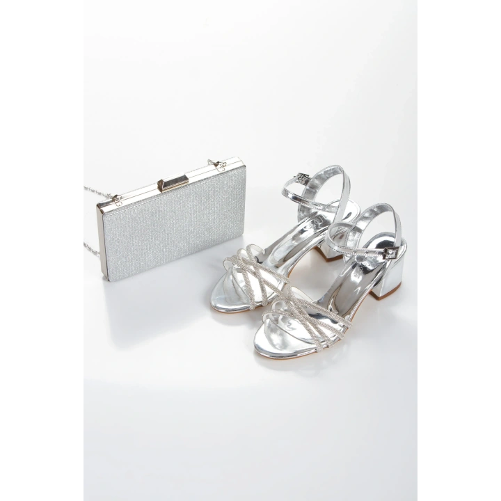 Kadın Gümüş Abiye Parlak Damla Taşlı Baklava Desenli Şık Ayakkabı ve Çanta Kombini