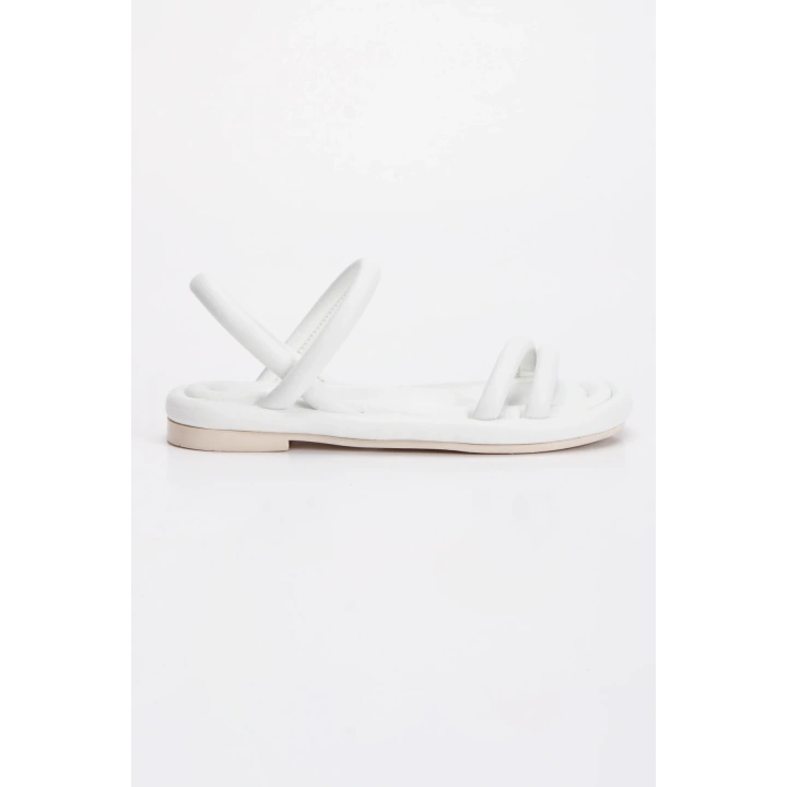 Kadın Beyaz  Yumuşak ve Rahat Tabanlı Yazlık Sandalet