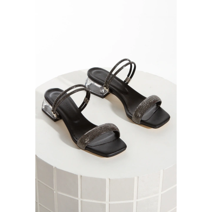 Kadın Siyah Abiye Parlak Damla Taşlı Bilekten Ayarlamalı Şık Klipsli Yazlık  ve Rahat Ayakkabı