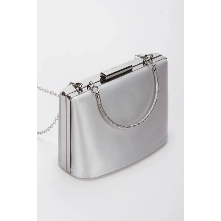 Kadın Gümüş Saten 7 cm İnce Topuklu Şık Damla Taşlarla Bezenmiş Rahat Stiletto ve Çanta Kombini