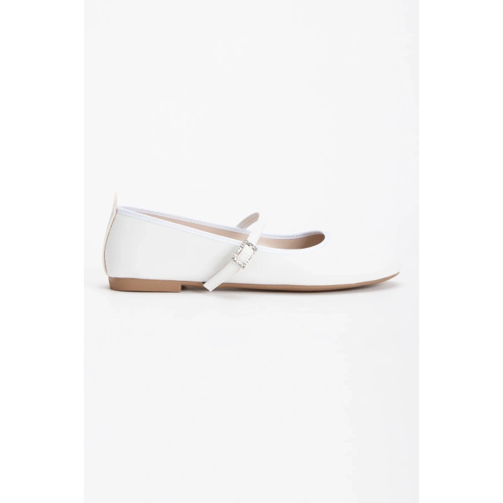 Kadın Beyaz Suni Deri Cilt  Düz Topuklu  Rahat Babet Ayakkabı