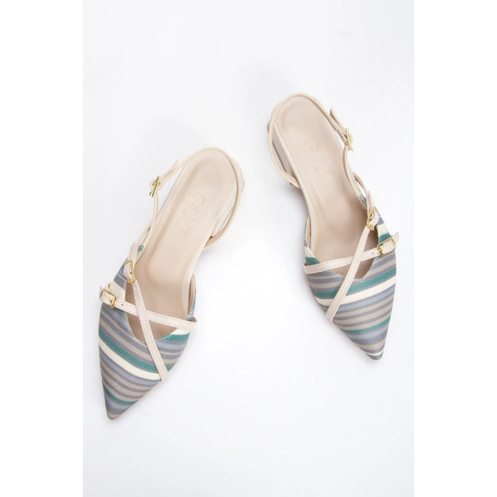 Kadın Bej Düz Topuklu Çapraz Toka Detaylı Rahat Babet Ayakkabı