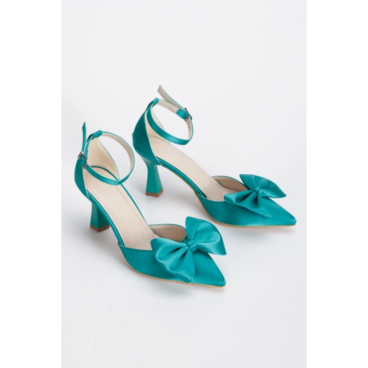 Kadın Yeşil Saten Şık Fiyonklu Kısa İnce Topuklu Sivri Burunlu Şık Stiletto Ayakkabı