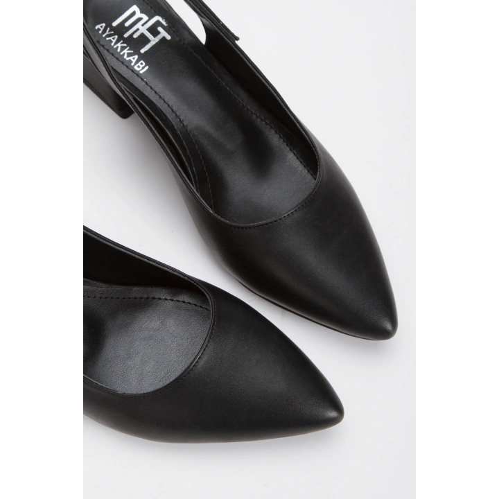 Kadın Siyah Suni Deri Cİlt Arkası Açık Kısa Kalın Topuklu ve Rahat Stiletto