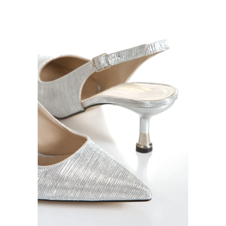 Kadın Gümüş 5 cm İnce Galvaniz Topuklu Rahat Stiletto ve Çanta Kombini