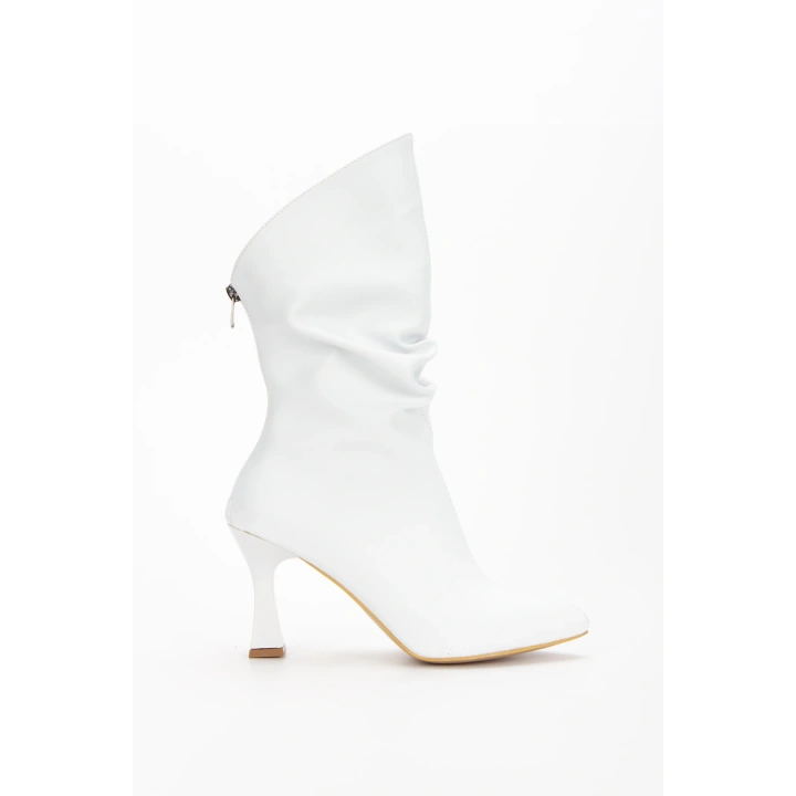 Kadın Beyaz Suni Deri Cilt Sivri Burunlu İnce Topuklu Rahat Şık Bot