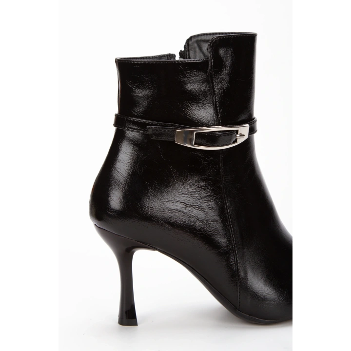 Kadın Siyah Sivri Burunlu İnce Topuklu Rahat Şık Toka Detaylı Bot