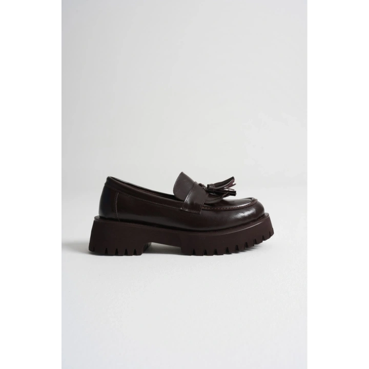 Kadın Kahve Suni Deri Cilt Şık Püskül Detaylı Kalın Tabanlı Rahat Loafer Ayakkabı