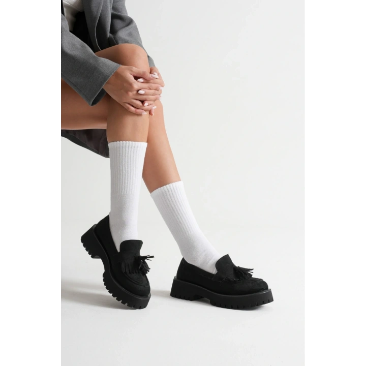 Kadın Siyah Süet Şık Püskül Detaylı Kalın Tabanlı Rahat Loafer Ayakkabı