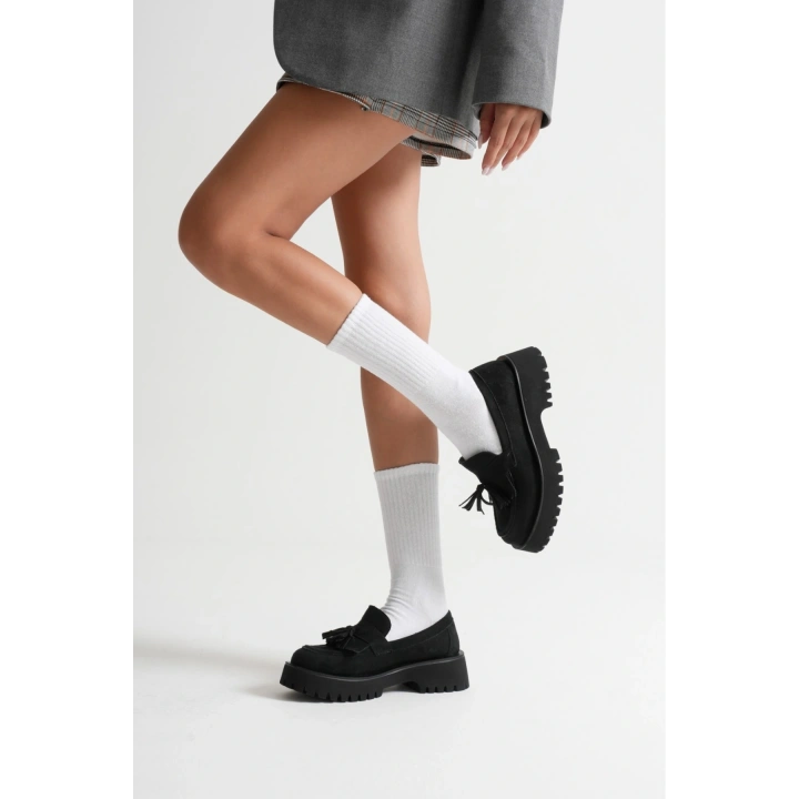 Kadın Siyah Süet Şık Püskül Detaylı Kalın Tabanlı Rahat Loafer Ayakkabı