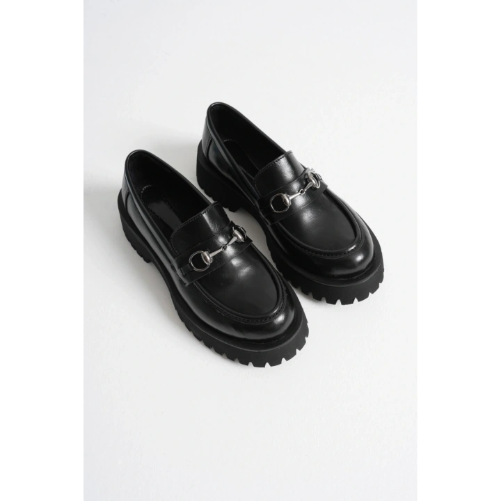 Kadın Siyah Suni Deri Cilt Şık Toka Detaylı Kalın Tabanlı Rahat Loafer Ayakkabı