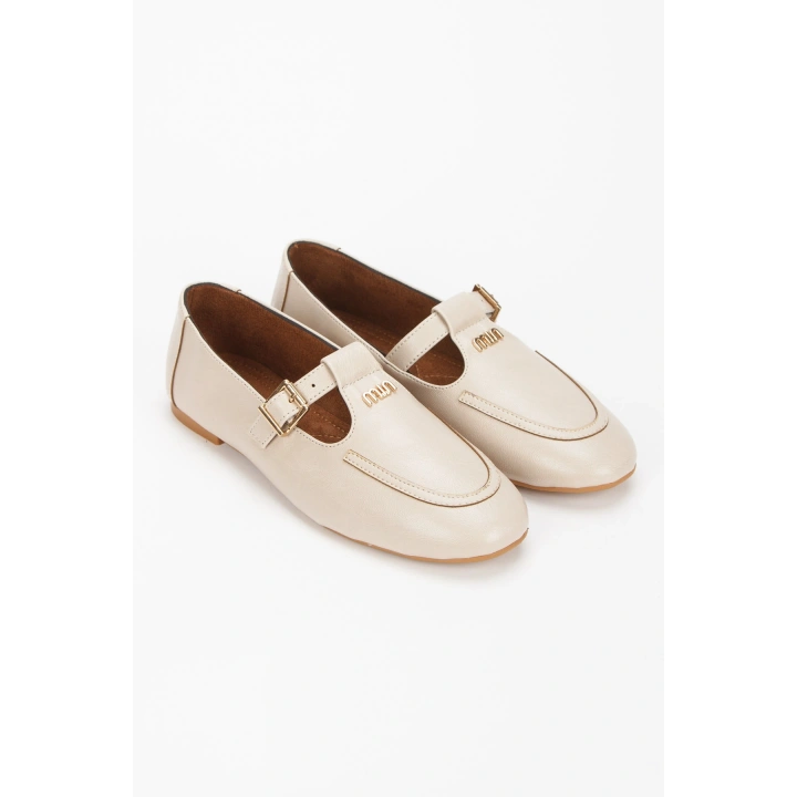 Kadın Bej Suni Deri Düz Topuklu Şık Toka Detaylı Rahat Babet Ayakkabı