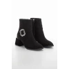 Kadın Siyah Süet Şık Pırlanta Taş Toka Detaylı  Özel Galvaniz Kalın Topuklu Rahat Bot