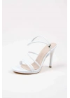 Kadın Beyaz Suni Deri Cilt Kelebek Toka Detaylı Bilekten Ayarlamalı Ince Topuklu Platformlu Ayakkabı
