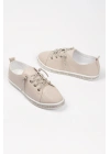 Bej Snekar Beyaz Tabanı ve Bağcıkları Taşlı Şık ve Rahat Spor Ayakkabı