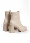 Kadın Bej Yeni Tarz Küt Burunlu Hafif ve Yüksek Topuklu Dekolte Sade Rahat Şık Bot