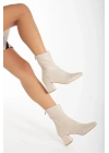 Kadın Ten Streç Cilt Şık ve Rahat Kısa Topuklu Arkadan Fermuarlı Bot