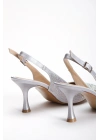 Kadın Gümüş Saten 7 cm İnce Topuklu Şık Damla Taşlarla Bezenmiş Rahat Stiletto ve Çanta Kombini