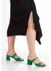 Kadın Yeşil Suni Deri Cilt Kalın Topuklu Şık Toka Detaylı Rahat Terlik