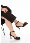 Kadın Siyah Şık Fiyonklu Kısa İnce Topuklu Sivri Burunlu Şık Stiletto ve Çanta Kombini