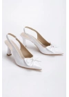 Kadın Beyaz Rugan Fiyonklu Kısa İnce Topuklu Sivri Burunlu Şık Stiletto Ayakkabı