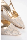Kadın Altın Saten Desenli Taşlarla Bezenmiş 5 cm İnce Galvaniz Topuklu Rahat Stiletto