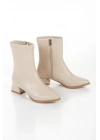 Kadın Bej Suni Deri Cilt Sivri Burunlu Kalın Topuklu Rahat Kışlık Bot