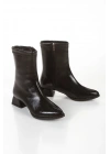 Kadın Siyah Rugan Sivri Burunlu Kalın Topuklu Rahat Kışlık Bot