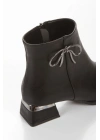 Kadın Siyah Sivri Burunlu Galvaniz Kalın Topuklu Şık Fiyonk Detaylı Rahat Kışlık Bot