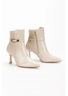 Kadın Bej Sivri Burunlu İnce Topuklu Rahat Şık Toka Detaylı Bot
