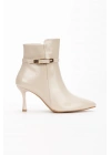 Kadın Bej Sivri Burunlu İnce Topuklu Rahat Şık Toka Detaylı Bot