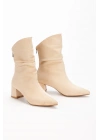 Kadın Bej Süet Sivri Burunlu Körüklü Kalın Topuklu Arkadan Fermuarlı Rahat ve Şık Bot
