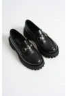 Kadın Siyah Suni Deri Cilt Şık Toka Detaylı Kalın Tabanlı Rahat Loafer Ayakkabı