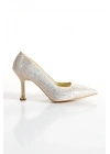 Kadın Altın Saten Damla Taşlarla Bezenmiş 8 cm İnce Galvaniz Topuklu Rahat Stiletto