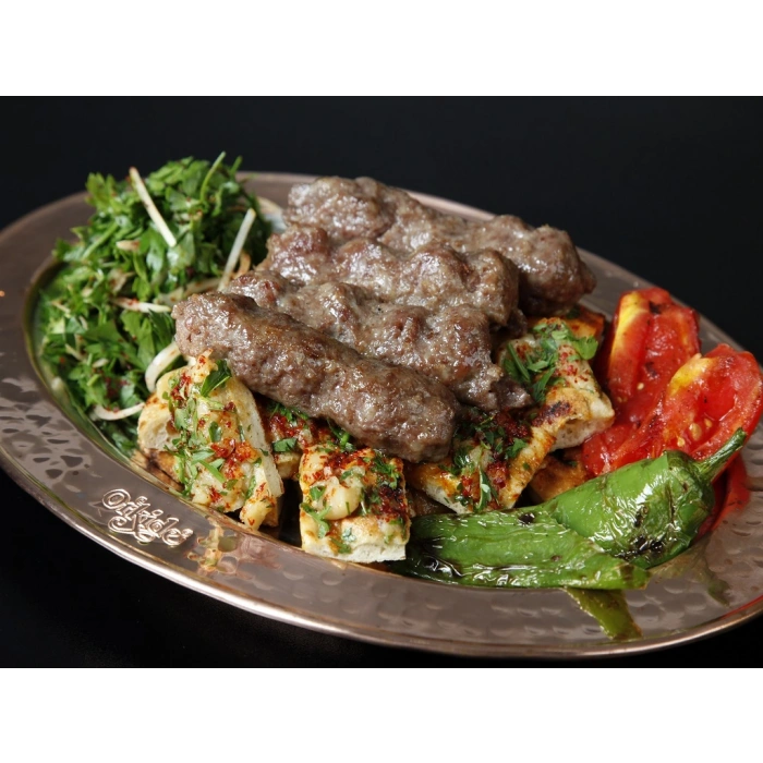 SARIMSAKLI ŞİŞ KÖFTE
