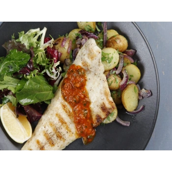Branzino Con Insalata Di Patat