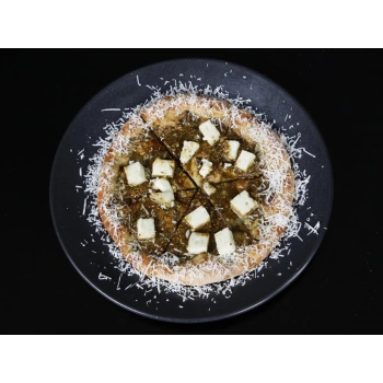 Zeytinyağı, Zahter Ve Hellim Peynirli Ekmek