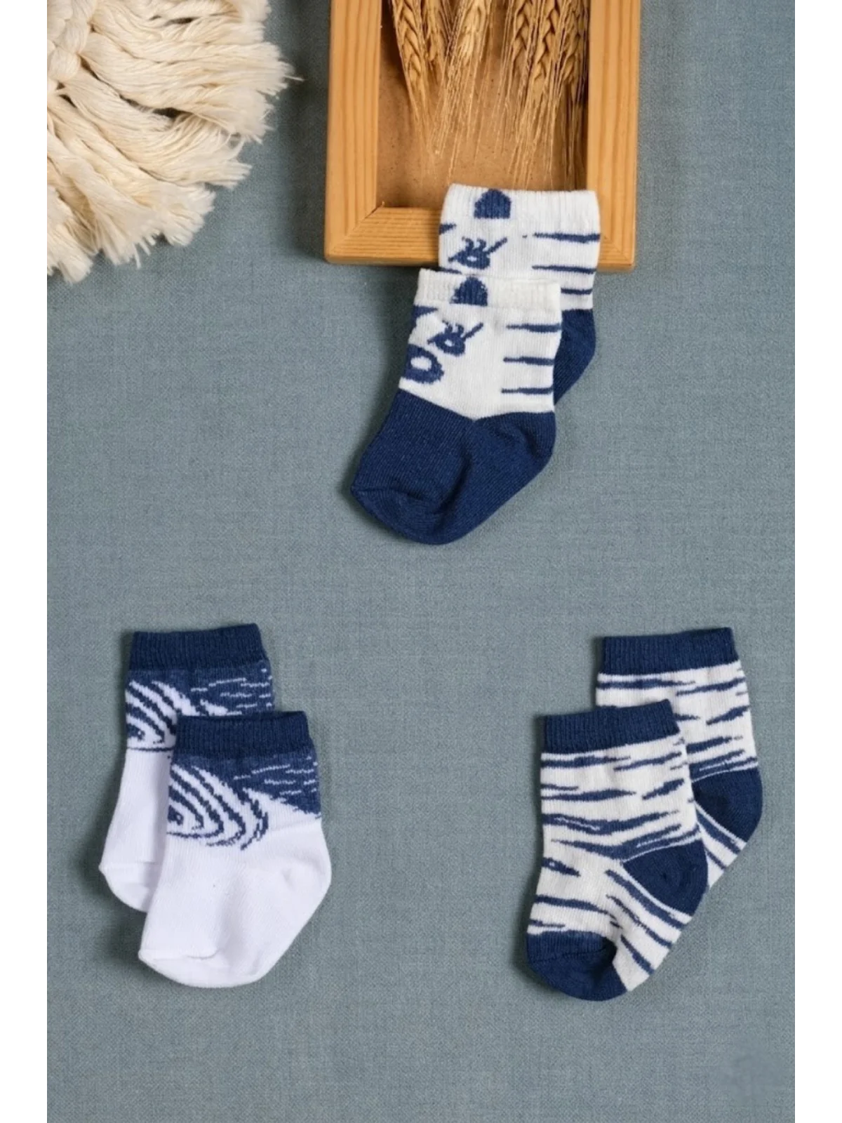 Cocole Socks Erkek Çocuk Soket Çorabı 3’lü Set – Pamuklu Soyut Figür Desenli