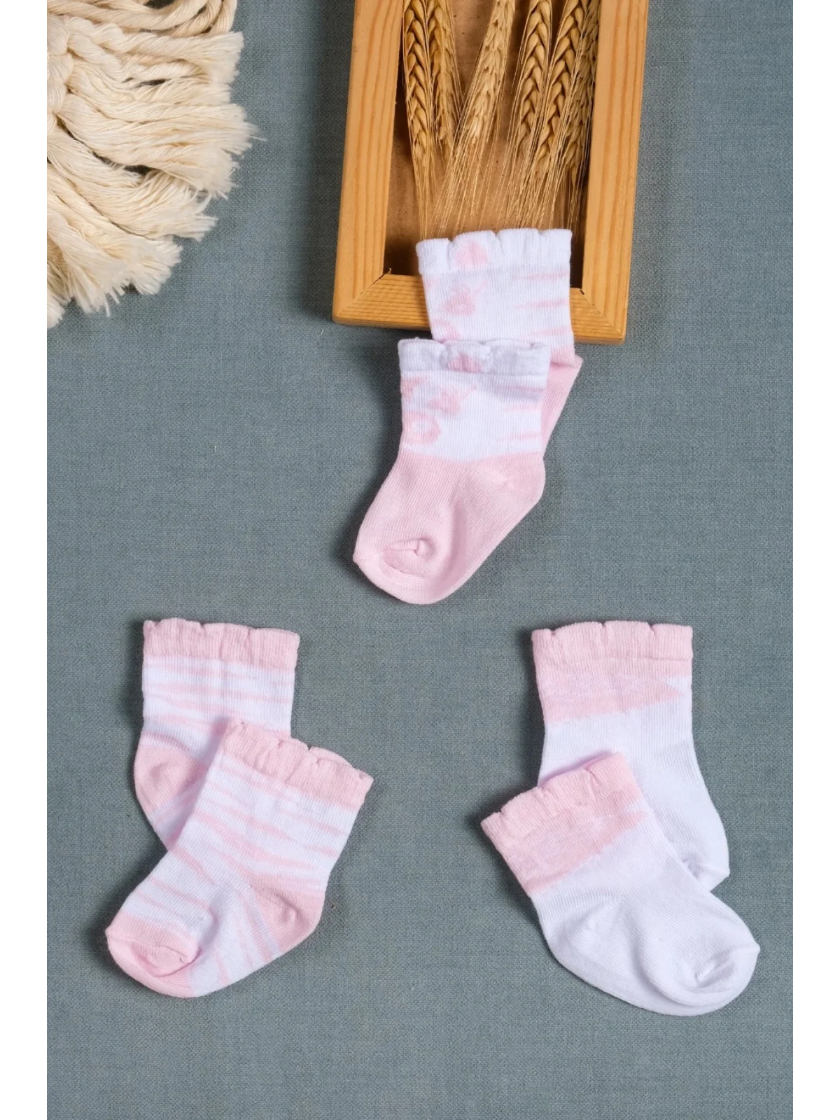 Cocole Socks Kız Çocuk Soket Çorabı 3’lü Set – Pamuklu Fırfırlı Bilekli & Çizgili Desenli