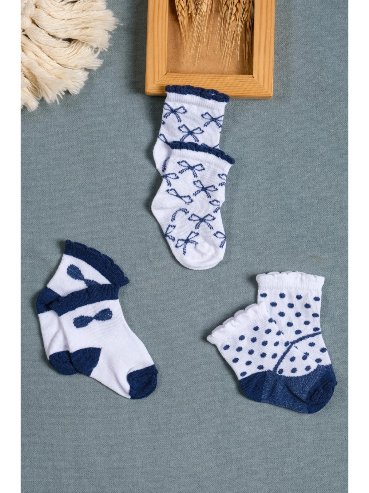 Cocole Socks Kız Çocuk Soket Çorabı 3’lü Set – Pamuklu Fırfırlı Bilekli & Fiyonk & Puantiye Desenli