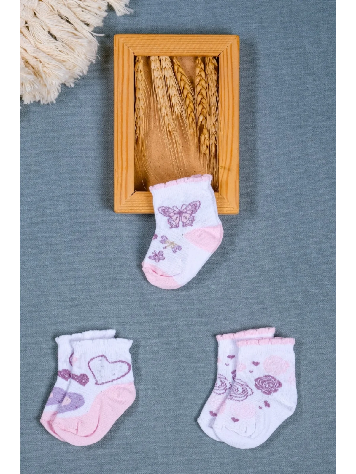 Cocole Socks Kız Bebek Soket Çorabı 3’lü Set – Pamuklu Fırfırlı Bilekli & Kelebek Desenli
