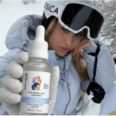 Yoğun Nemlendirme Ve Dolgun Görünüm Etkili Yenileyici Hyalüronik Asit Cilt Bakım Serumu 30 Ml