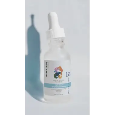 Yoğun Nemlendirme Ve Dolgun Görünüm Etkili Yenileyici Hyalüronik Asit Cilt Bakım Serumu 30 Ml