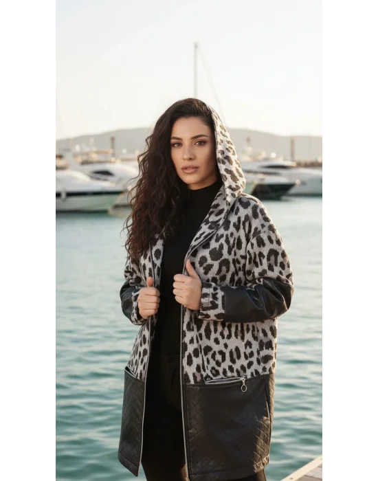 Jennifer Deri Kombineli Kapüşonlu Tasarım Kaban