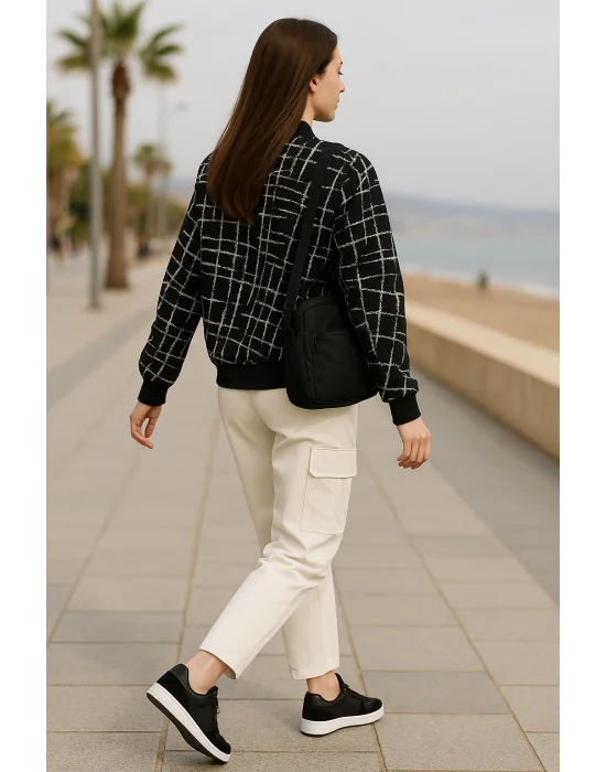 Lora Siyah Beyaz Fermuarlı Bomber Ceket
